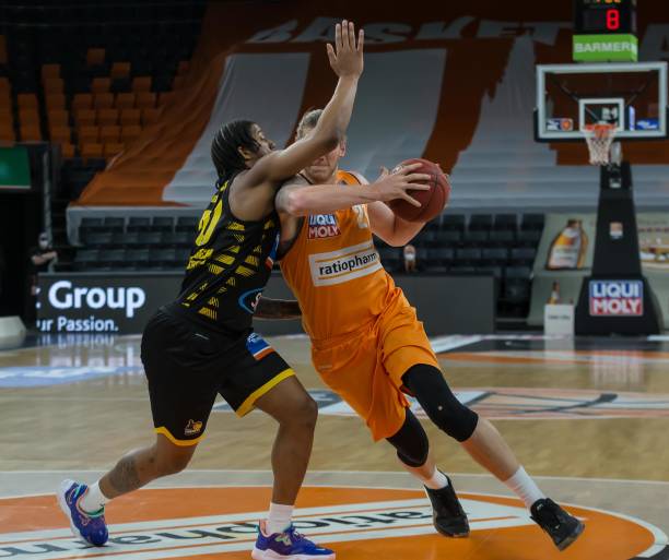 他球队挖角 他球队挖角